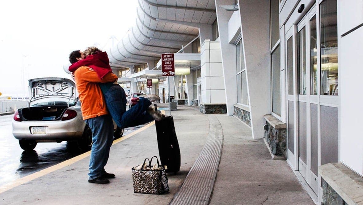 Llegada clientes al aeropuerto Llegada clientes al aeropuerto