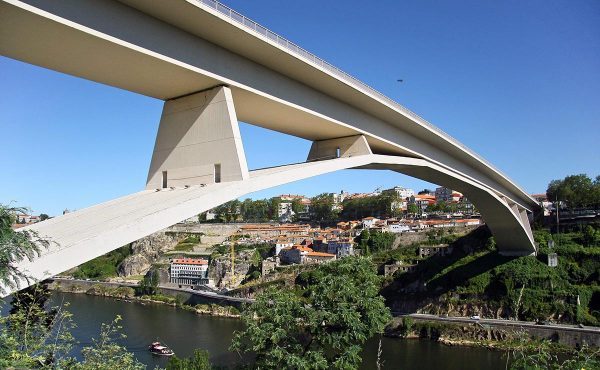 The Infante Dom Henrique bridge over the Douro River as it passes through Porto.